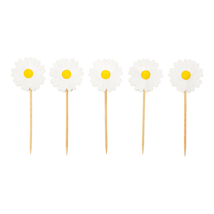 Cake picks med motiv av Daisy/Prästkrageblomma i vitt med gul mitt. Tårtdekorationer till student, midsommar och fest