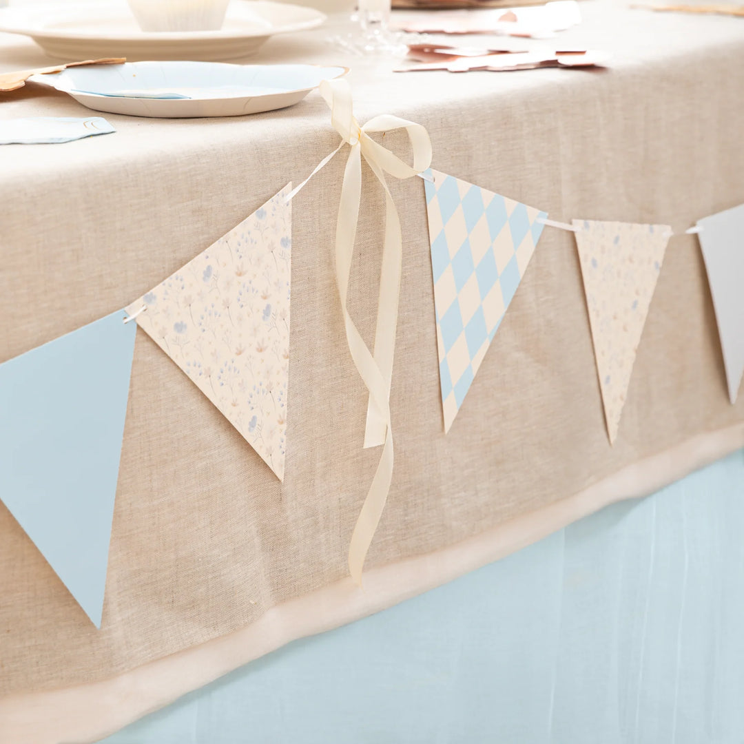 1,9 m DIY girlang i blått och beige med mönster dekorerad till barnkalas och fest